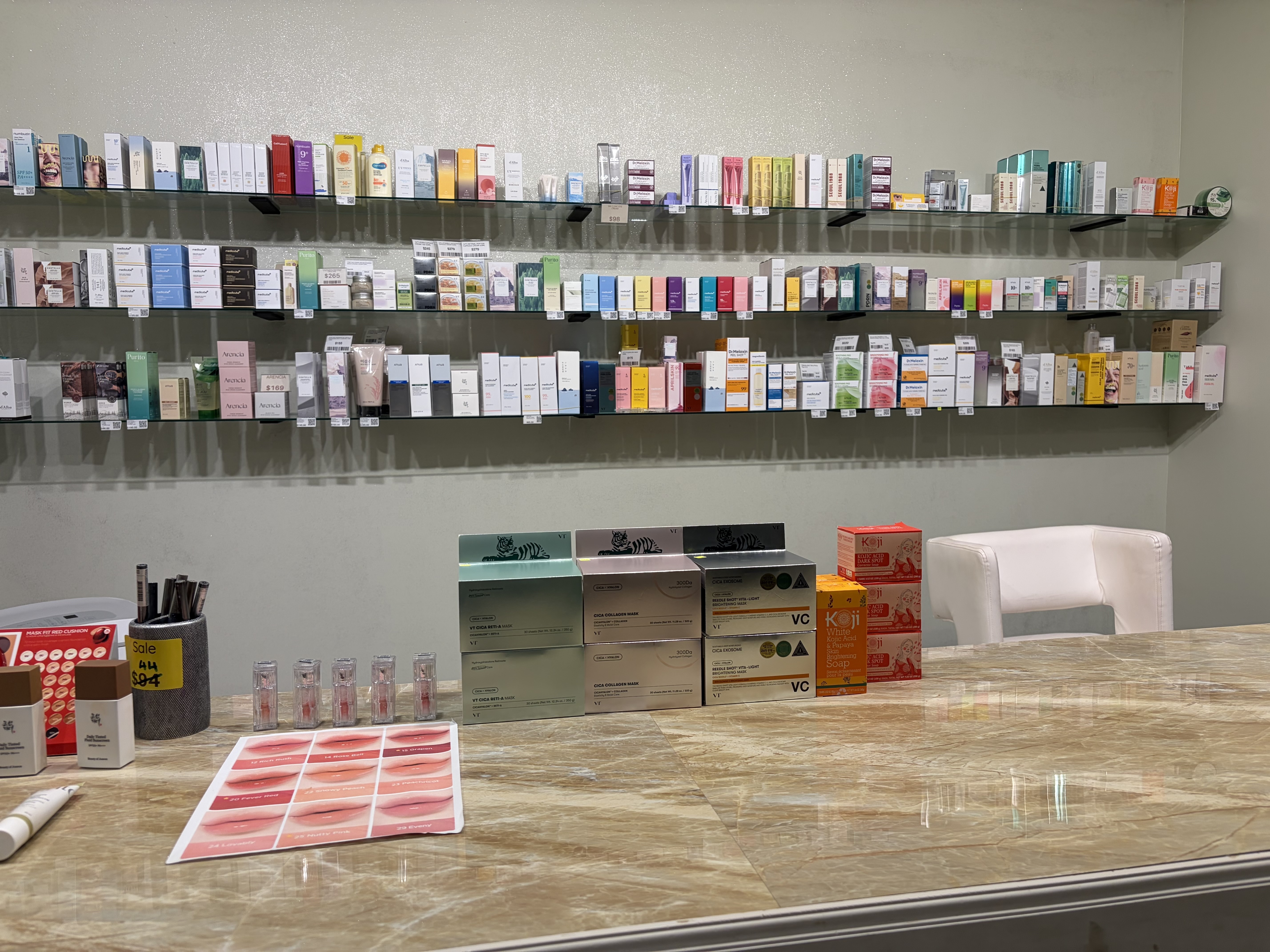 Endeavour Material House showroom